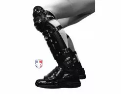 Diamond Umpire Gear Diamond Umpire Shin Guards -Bats Shop DLG Diamond Umpire Shin Guards Box Stance