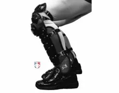 Diamond Umpire Gear Diamond IX3 Umpire Shin Guards 12 Diamond Umpire Gear Diamond IX3 Umpire Shin Guards -Bats Shop DLGiX3 Diamond iX3 Umpire Shin Guards Box Stance